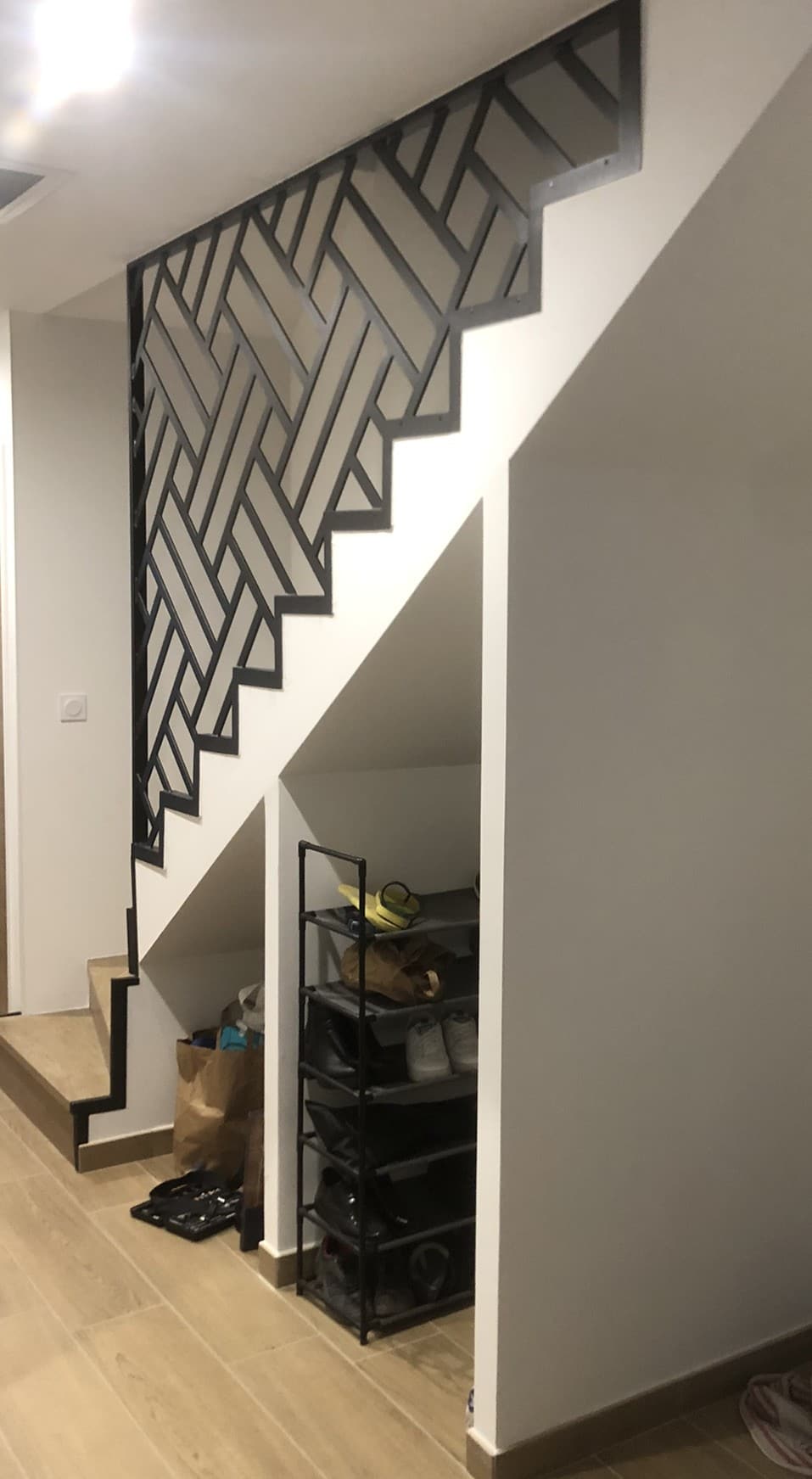Claustra métal et rangement sous escalier